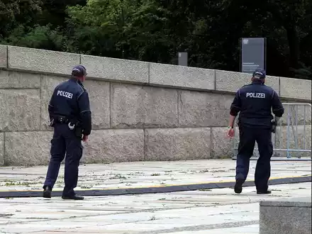 Polizei vor dem Bundestag (Archiv) - Foto: über dts Nachrichtenagentur
