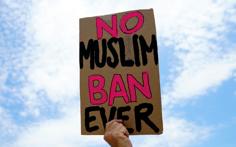 US-Hochschulen fĂŒrchten, dass Trump als erneuter PrĂ€sident wieder einen Einreise-Stopp fĂŒr Menschen aus muslimisch geprĂ€gten LĂ€ndern verhĂ€ngen könnte. (Archivbild) - Foto: Carolyn Kaster/AP/dpa US-Hochschulen fĂŒrchten, dass Trump als erneuter PrĂ€sident wieder einen Einreise-Stopp fĂŒr Menschen aus muslimisch geprĂ€gten LĂ€ndern verhĂ€ngen könnte. (Archivbild) - Foto: Carolyn Kaster/AP/dpa