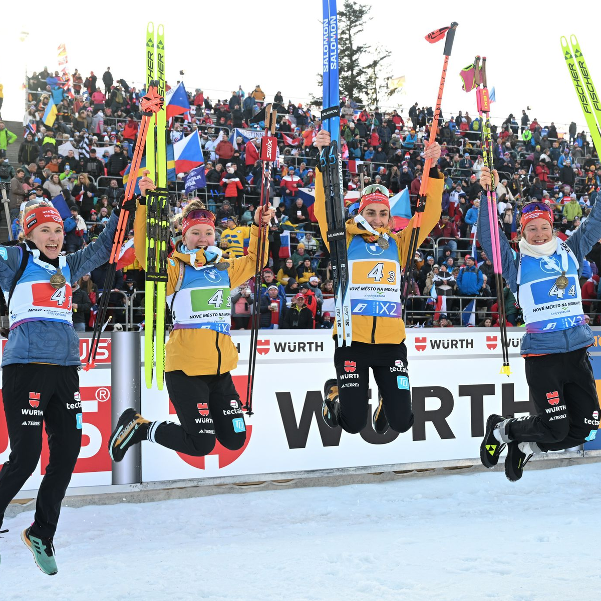 Selina Grotian (links) gewann mit der Frauen-Staffel im Frühjahr schon WM-Bronze. - Foto: Hendrik Schmidt/dpa
