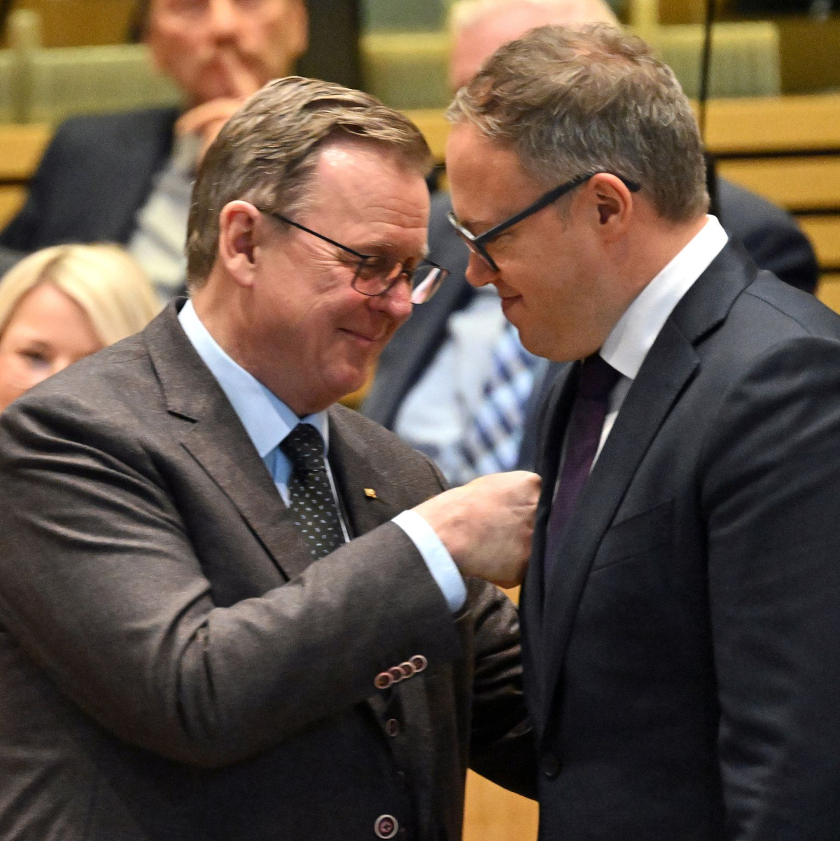 Thüringens Linke verhilft CDU-Chef ins Ministerpräsidentenamt. - Foto: Martin Schutt/dpa