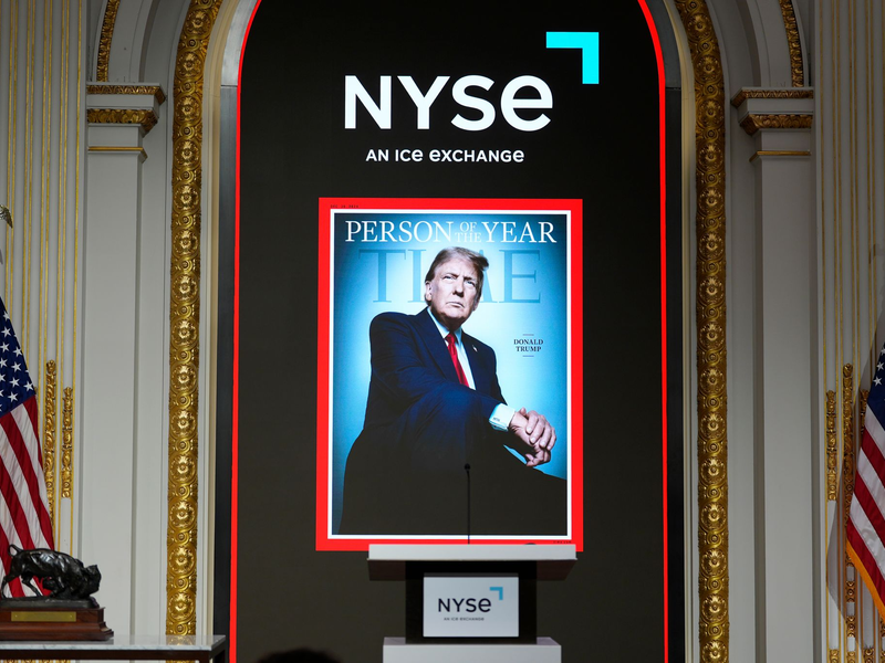 Trump läutet Handel an New Yorker Börse ein - Foto: Alex Brandon/AP/dpa