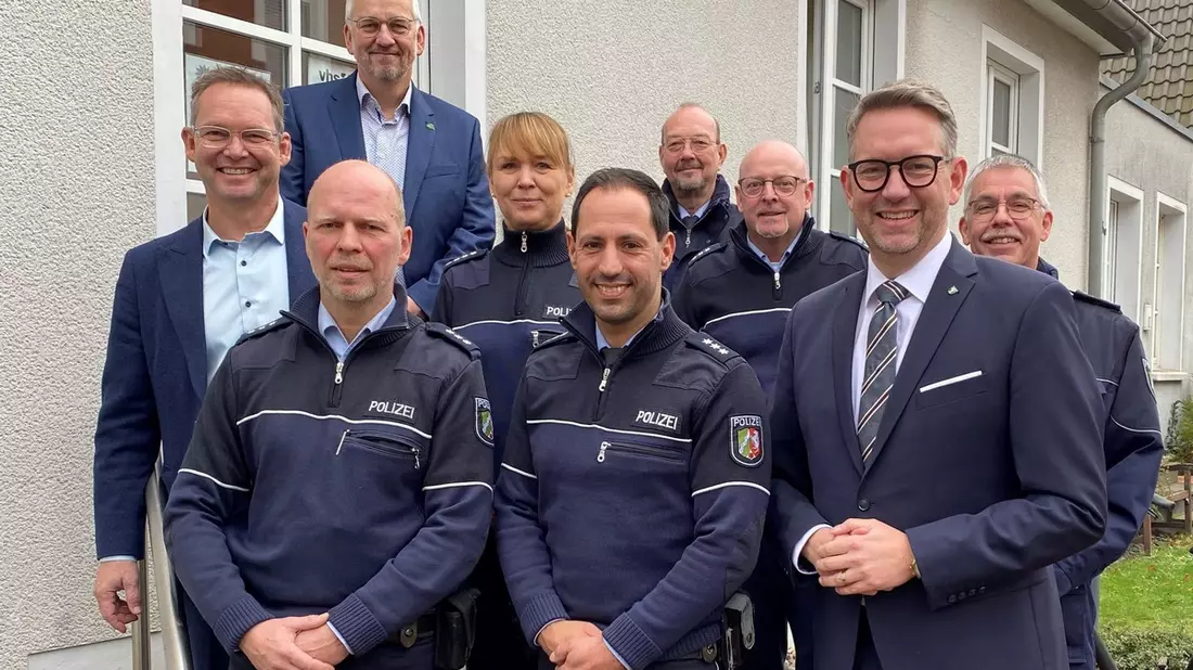 POL-WES: Hünxe - Landrat stellt neue Dorfsheriffs für Hünxe vor! - Bild: presseportal.de