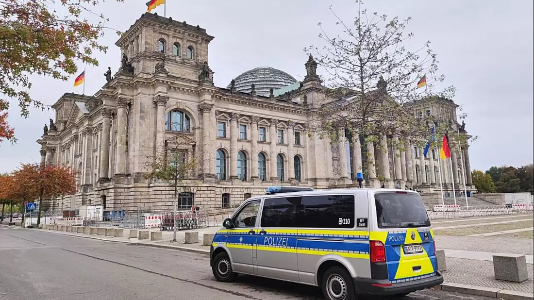 Polizei vor Bundestag (Archiv) - Bild: über dts Nachrichtenagentur