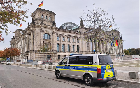 Polizei vor Bundestag (Archiv) - Foto: über dts Nachrichtenagentur