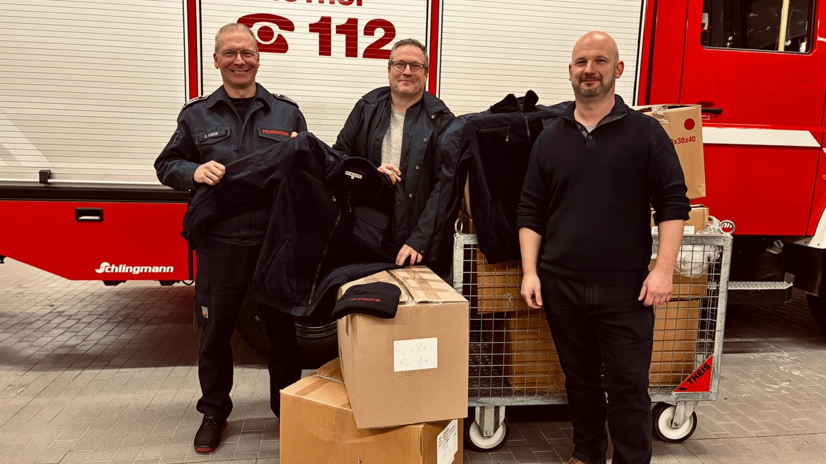 FW-Schermbeck: Winterjacke für die Feuerwehr - Foto: presseportal.de
