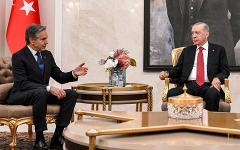 US-Außenminister Blinken traf den türkischen Präsidenten Erdogan zu Beratungen über die Lage in Syrien. - Foto: Andrew Caballero Reynolds/Pool AFP via AP/dpa US-Außenminister Blinken traf den türkischen Präsidenten Erdogan zu Beratungen über die Lage in Syrien. - Foto: Andrew Caballero Reynolds/Pool AFP via AP/dpa