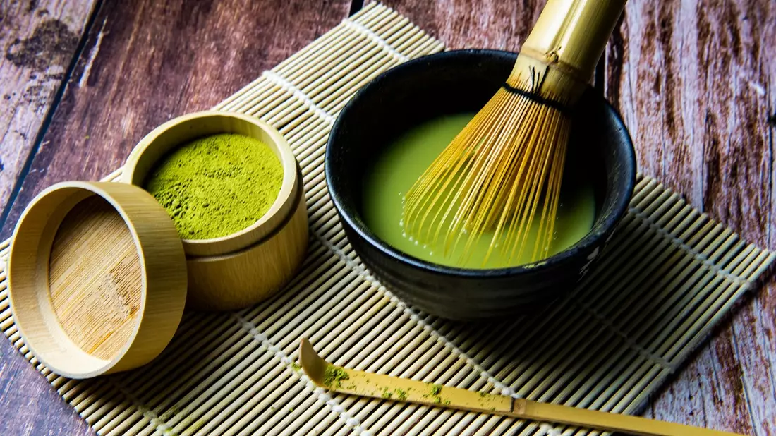 Matcha-Tee - nicht ganz so gut wie sein Ruf / Die Apotheken Umschau zeigt: Eine gesundheitsfördernde Wirkung des grünen Pulvers ist wissenschaftlich nicht belegt - Bild: presseportal.de