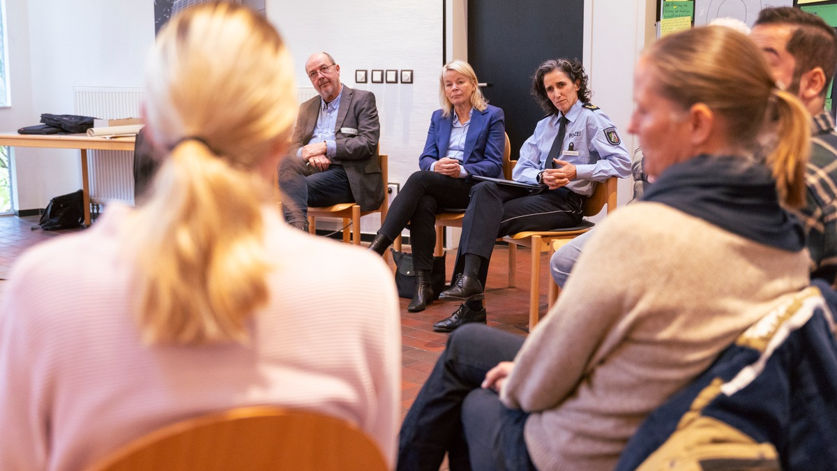 POL-RE: Recklinghausen: Polizei Recklinghausen bildet 21 Opferbetreuende aus - Foto: presseportal.de