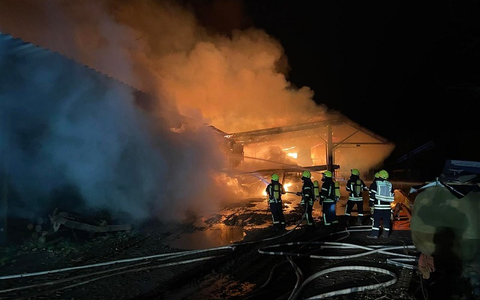 POL-PPKO: Brand einer Scheune in Nörtershausen - Lösch- und AufrÀumarbeiten dauern an - Foto: presseportal.de POL-PPKO: Brand einer Scheune in Nörtershausen - Lösch- und AufrÀumarbeiten dauern an - Foto: presseportal.de