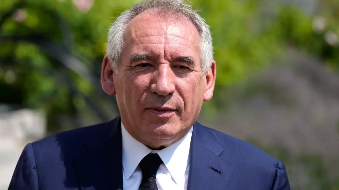Auf Bayrou wartet eine schwierige Regierungsbildung (Archivbild). - Bild: Francois Mori/AP/dpa