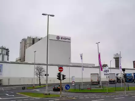 Das Evonik-Servicegeschäft in den Chemieparks Marl und Wesseling mit insgesamt 3.600 Beschäftigten wird gerade eigenständig aufgestellt. (Archivbild) - Foto: Benjamin Westhoff/dpa