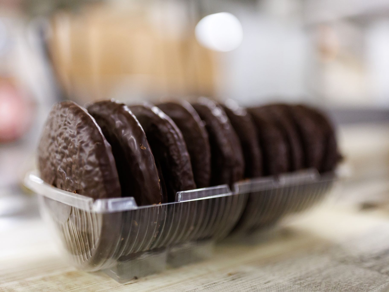 Lebkuchen - in Deutschland werden sie vor allem in Bayern hergestellt. (Archivbild) - Foto: Daniel Karmann/dpa/dpa-tmn