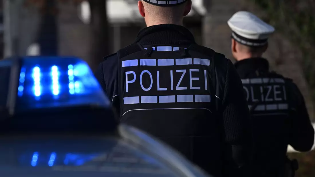 Der Mann und die Frau sitzen inzwischen in U-Haft. (Symbolbild) - Bild: Bernd Weißbrod/dpa