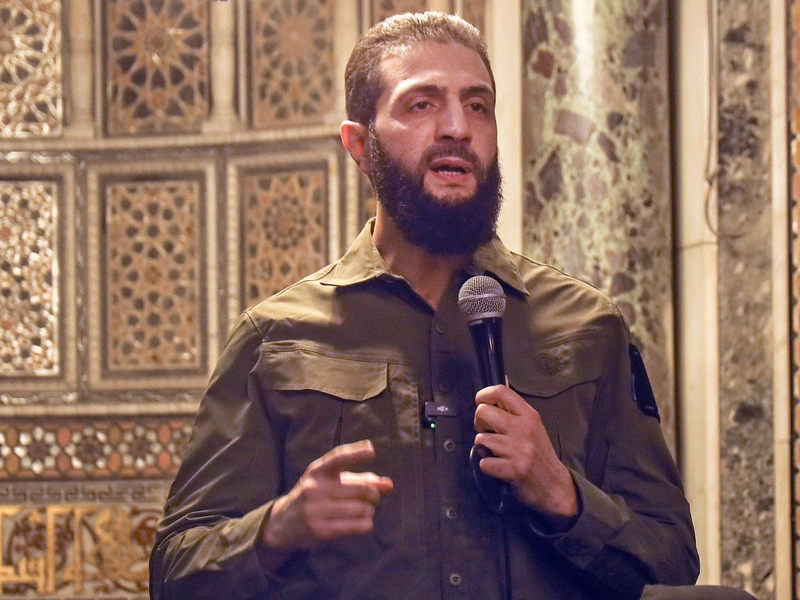 Für Ahmed al-Scharaa beginnt ein neues Kapitel mit internationalen Kontakten. - Foto: Omar Albam/AP/dpa