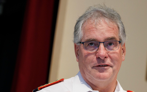 Der Präsident des Feuerwehrverbandes, Karl-Heinz Banse, fordert ein schnelles Handeln der Justiz bei Gewalt gegen Einsatzkräfte. (Archivbild) - Foto: Carsten Koall/dpa