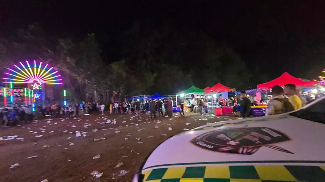 Bei einem Festival in Thailand explodierte ein Sprengsatz. - Bild: Uncredited/Umphang Rescue/AP/dpa