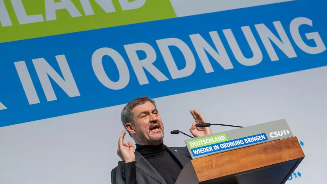 CSU-Chef Markus Söder warnte vor Kompromissen bei den Koalitionsverhandlungen. - Bild: Peter Kneffel/dpa