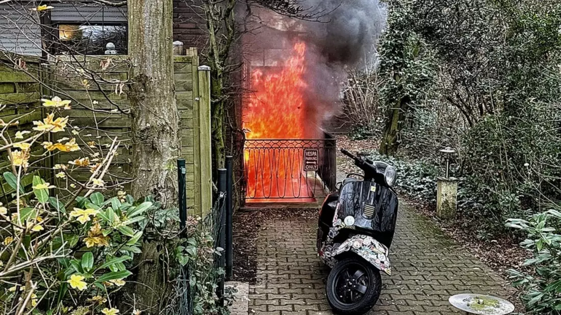 FW-NE: Mehrere Paralleleinsätze fordern Feuerwehr | Nahezu alle Löschzüge im Einsatz - Bild: presseportal.de