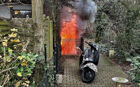 FW-NE: Mehrere Paralleleinsätze fordern Feuerwehr | Nahezu alle Löschzüge im Einsatz - Foto: presseportal.de