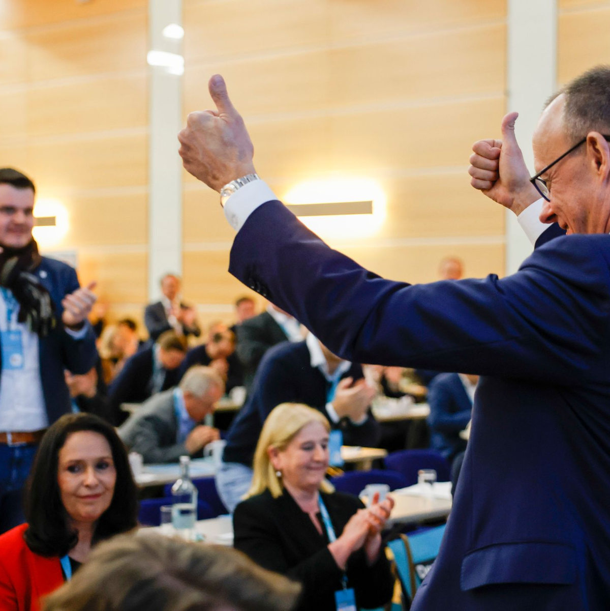 «Das ist sehr seriös«, sagt Merz über das Unionswahlprogramm. - Foto: Thomas Banneyer/dpa