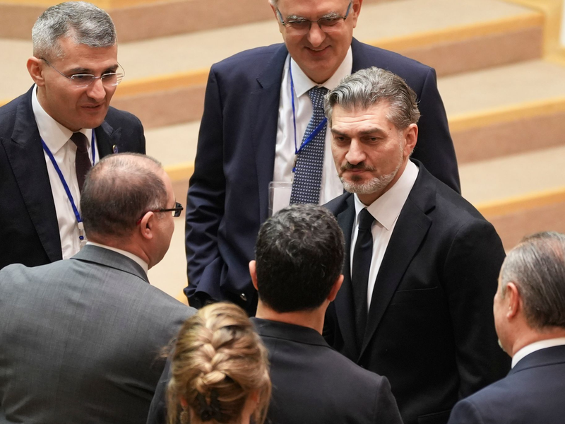 Der frühere Fußballer Michail Kawelaschwili ist neuer Präsident der seit Wochen von proeuropäischen Protesten erschütterten Südkaukasusrepublik Georgien. (Archivbild) - Foto: Uncredited/AP/dpa