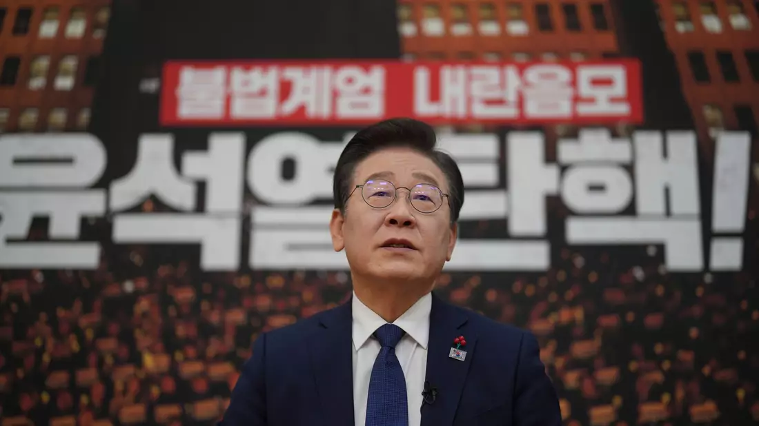 Lee Jae Myung sprach sich gegen ein Amtsenthebungsverfahren gegen Han Duck Soo aus. (Archivbild) - Bild: Lee Jin-man/AP