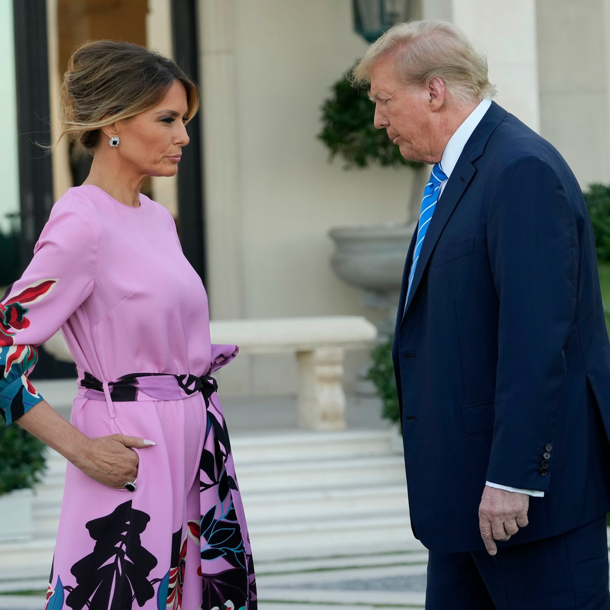 Donald und Melania Trump wird kein besonders inniges Verhältnis nachgesagt. (Archivbild) - Foto: Lynne Sladky/AP/dpa