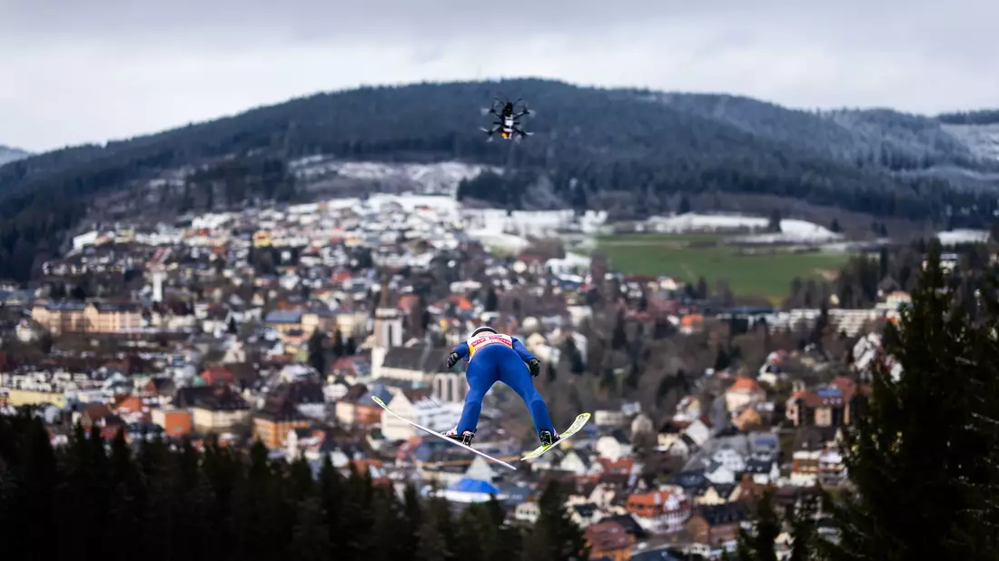 Pius Paschke beim Weltcup am Sonntag. - Bild: Philipp von Ditfurth/dpa