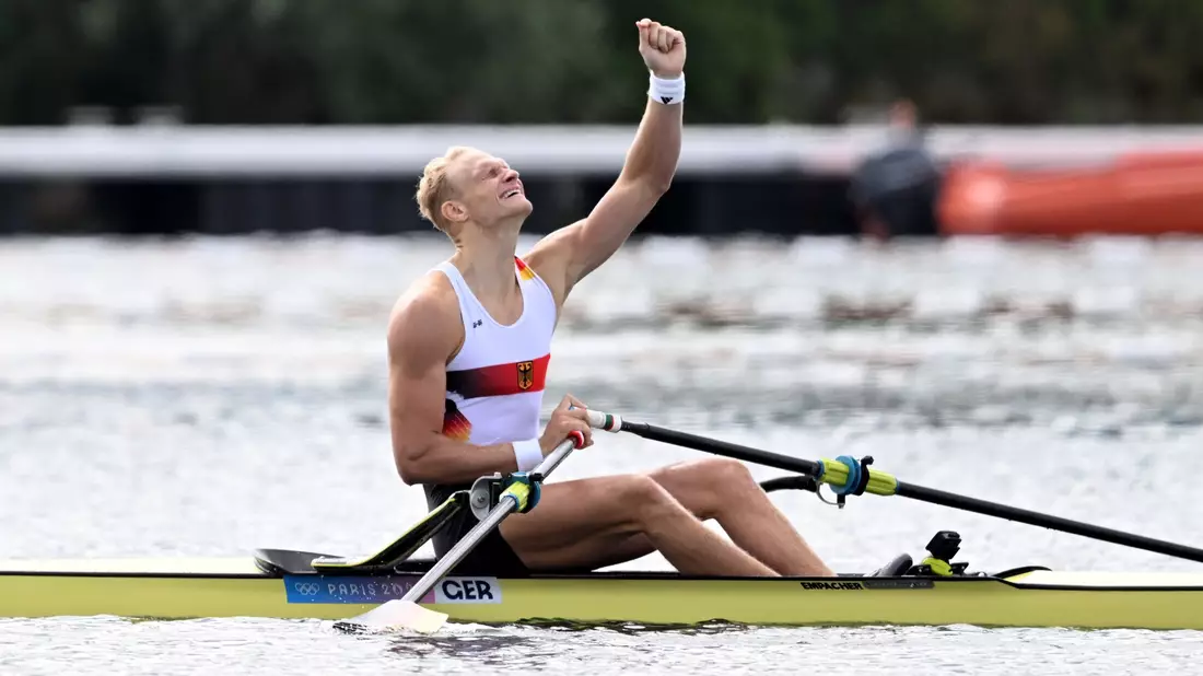 Oliver Zeidler jubelt. (Archivbild) - Bild: Sebastian Kahnert/dpa