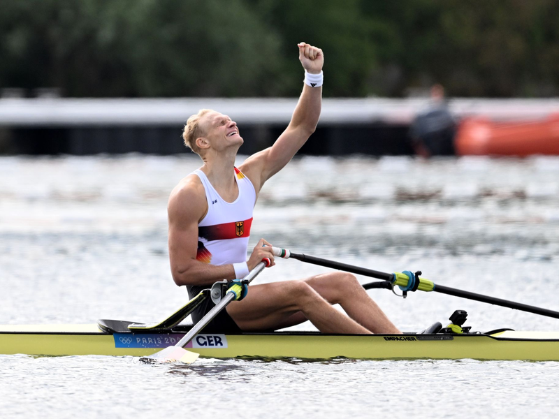 Oliver Zeidler jubelt. (Archivbild) - Foto: Sebastian Kahnert/dpa