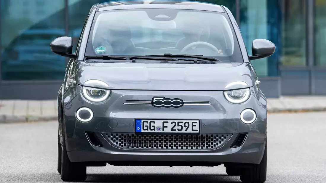 Kein Elektroauto unter 16.900 Euro / ADAC untersucht Preise für Kleinst- und Kleinwagen / Günstigster Benziner kostet 11.800 Euro - Bild: presseportal.de