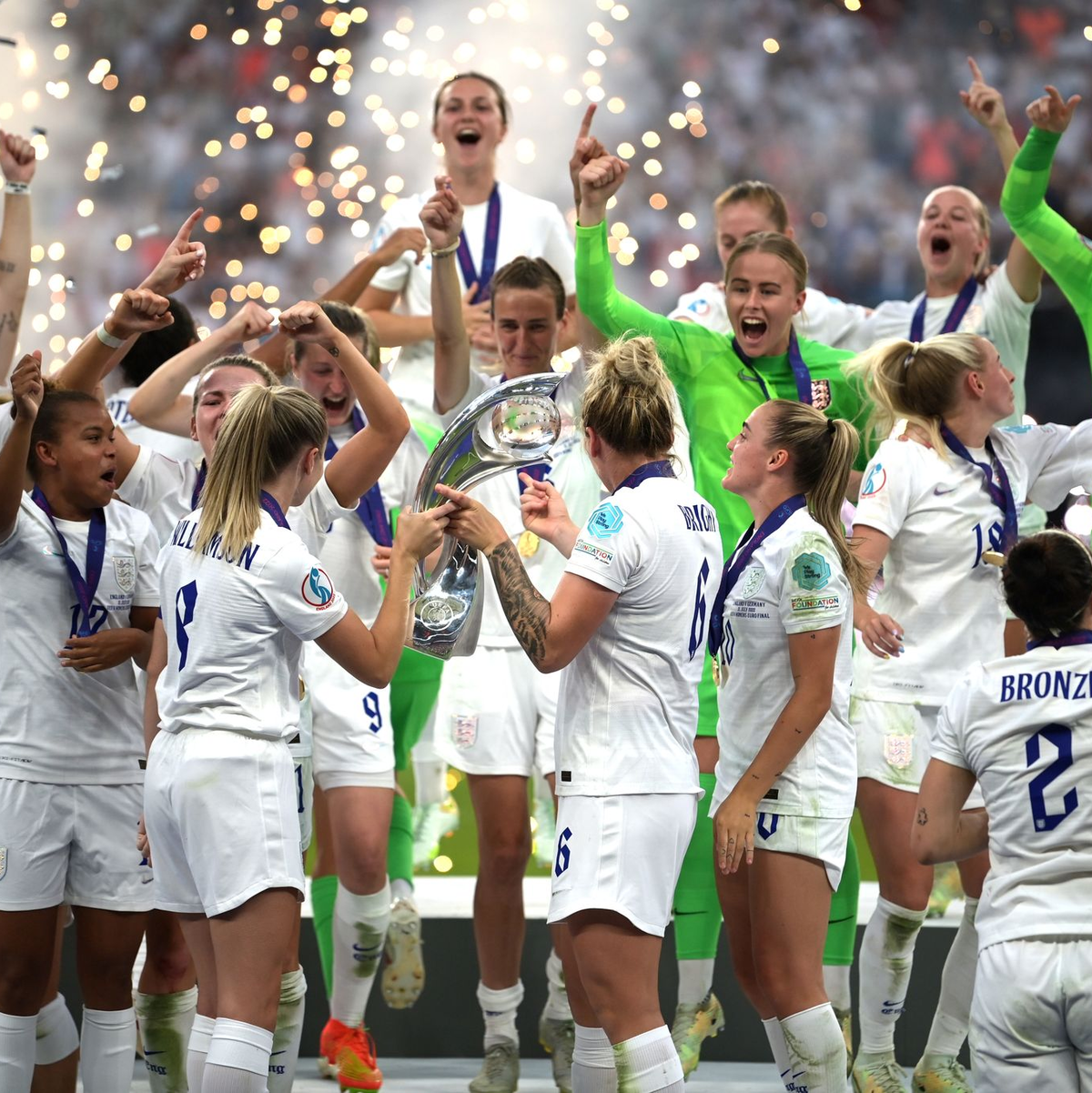 Gewannen 2022 die Heim-EM: Englands Fußballerinnen - Foto: Sebastian Gollnow/dpa