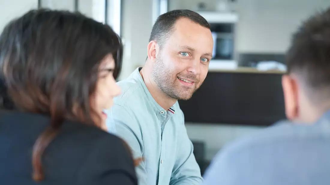 Up- und Cross-Selling: Maximilian Karpf von FM Sales verrät, wie Unternehmen ihren Umsatz damit planbar steigern - Bild: presseportal.de