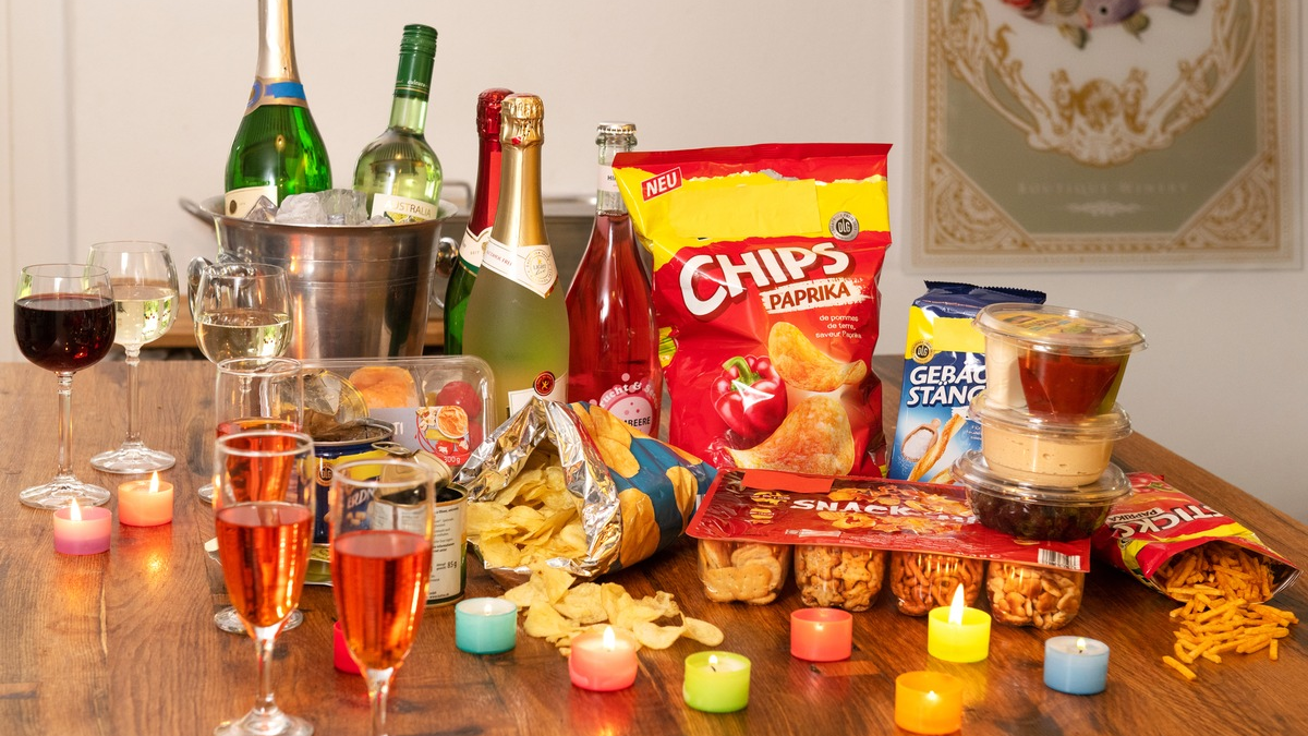 Silvesterparty ohne Abfall-Kater: Glasflaschen, Wunderkerzen & Co. richtig entsorgen - Foto: presseportal.de