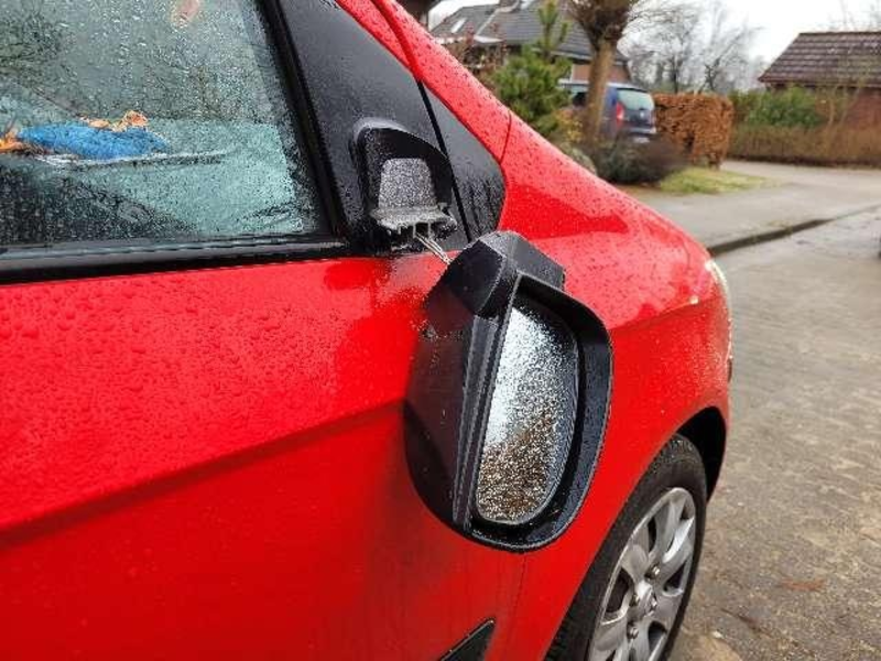 POL-STD: Tageswohnungseinbrecher in Buxtehude, Spiegel von mind. drei geparkten Autos in Hedendorf zerstört, Mit zuvor in Apensen entwendeten Schlüssel zwei Bäckereifiliale in NeuWu und Elstorf aufgebrochen - Foto: presseportal.de