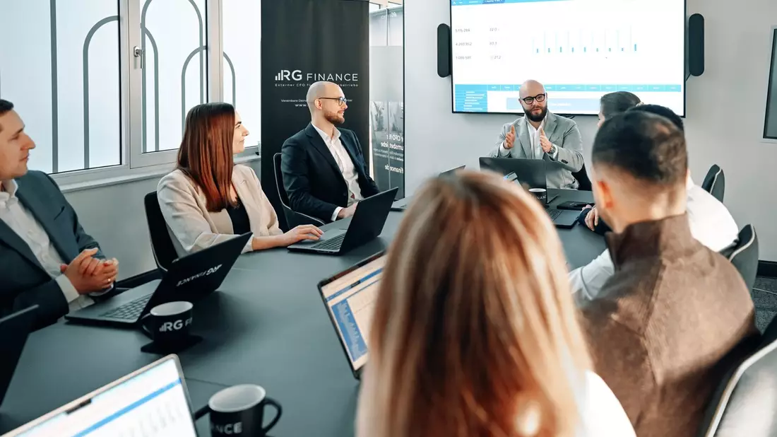 RG Finance GmbH auf Erfolgskurs: Die digitale Unternehmensberatung wurde von FOCUS-Business und Statista zum Wachstumschampion ausgezeichnet - Bild: presseportal.de