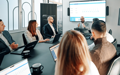 RG Finance GmbH auf Erfolgskurs: Die digitale Unternehmensberatung wurde von FOCUS-Business und Statista zum Wachstumschampion ausgezeichnet - Foto: presseportal.de