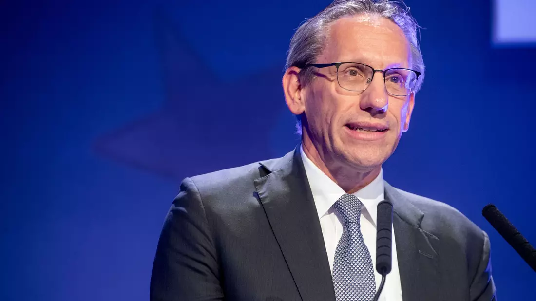 Der neue Finanzminister Jörg Kukies macht Vorgaben für die vorläufige Haushaltsführung ab Jahresbeginn. (Archivbild) - Bild: Helmut Fricke/dpa