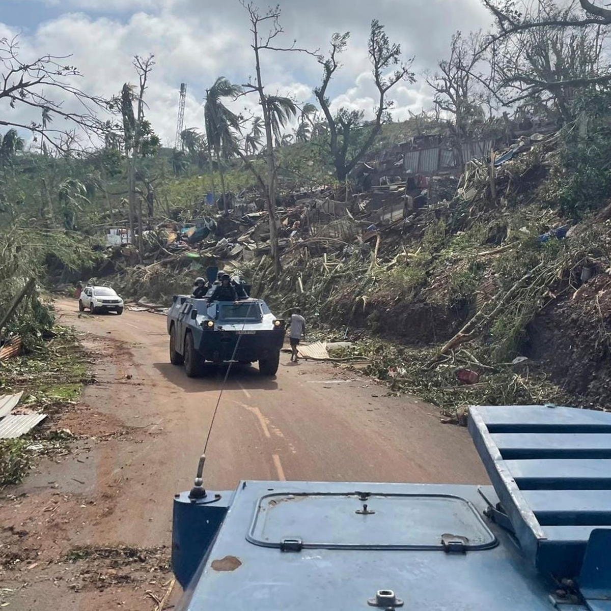 Die Zahl der Todesopfer in Folge von Zyklon «Chido» auf Mayotte ist weiter unklar. - Foto: Uncredited/Gendarmerie Nationale/AP/dpa