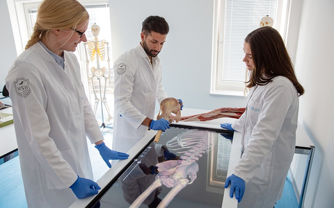 Helios und die IRO Group bieten Medizinstudierenden eine universitäre Ausbildung auf Spitzenniveau - Foto: presseportal.de
