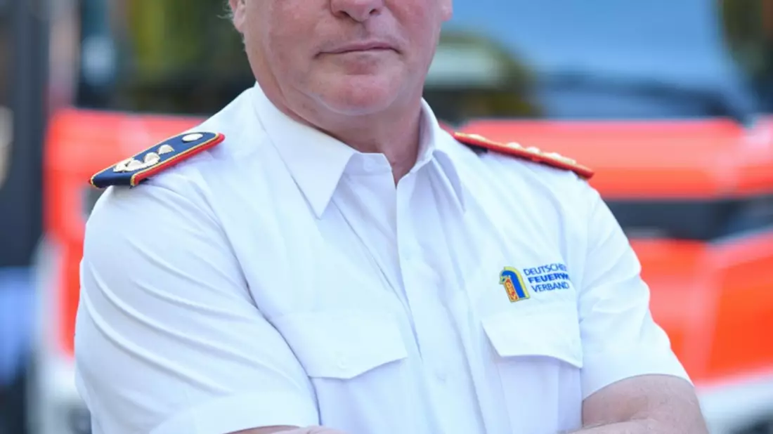 Angriffe auf Einsatzkräfte sind Alltag - besonders bei Berufsfeuerwehren / DFV und DGUV veröffentlichen 2. Umfrage zur Gewalt gegen Einsatzkräfte - Bild: presseportal.de