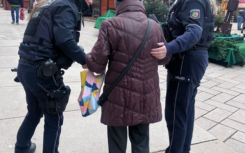 POL-MK: Gespräche und Kontrollen auf dem Weihnachtsmarkt - Foto: presseportal.de