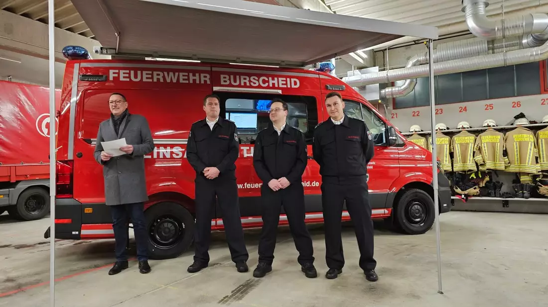 FW Burscheid: Neues Einsatzfahrzeug für die Burscheider Feuerwehr - Bild: presseportal.de