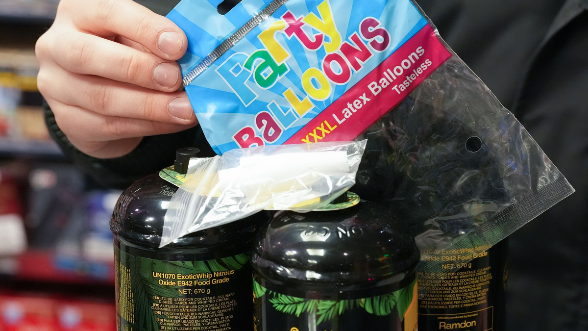 Lachgas ist unter Jugendlichen zur Partydroge geworden. (Archivbild) - Foto: Marcus Brandt/dpa