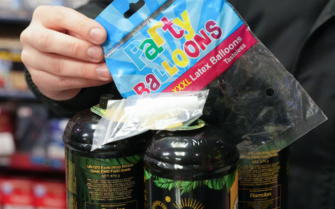 Lachgas ist unter Jugendlichen zur Partydroge geworden. (Archivbild) - Foto: Marcus Brandt/dpa