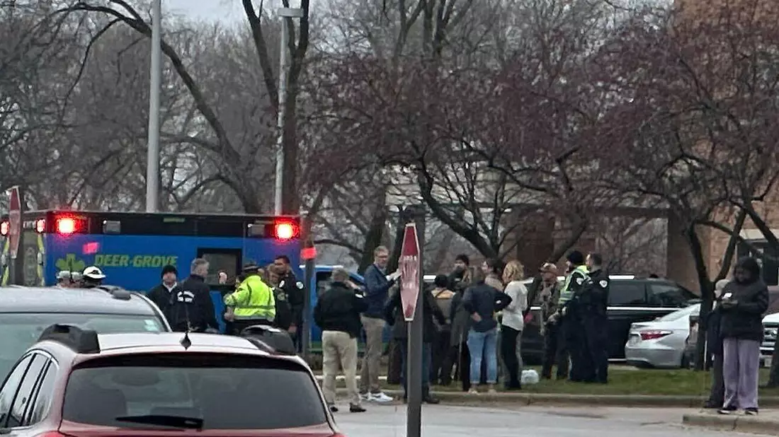 Die Hintergründe der tödlichen Tat an der US-Schule sind noch unklar.  - Bild: Scott Bauer/AP/dpa