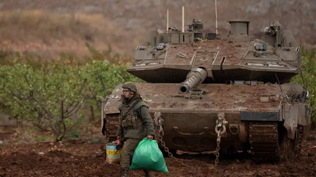 Israel hat die Verlegung eines Teils seiner Truppen aus dem Südlibanon in den Gazastreifen angekündigt. - Bild: Leo Correa/AP/dpa