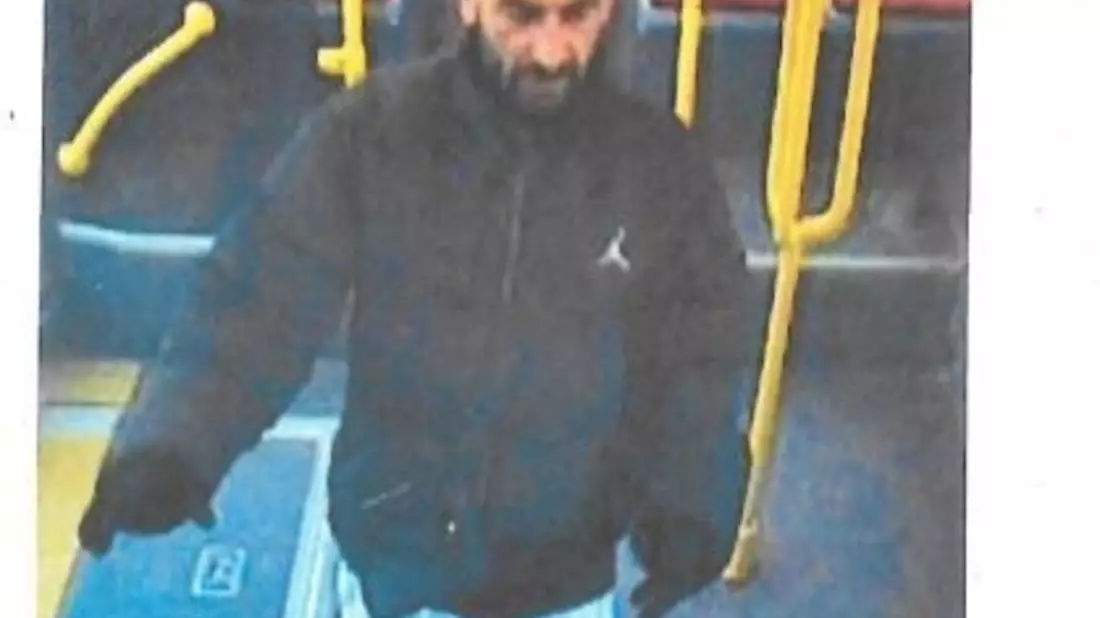 POL-HH: 241217-1. Öffentlichkeitsfahndung nach Raubdelikt in Hamburg-Wilhelmsburg - Bild: presseportal.de