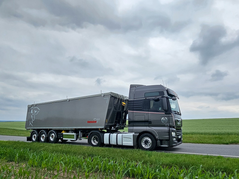 Reisch: Spezialist für Sattelauflieger startet neu durch - Foto: presseportal.de