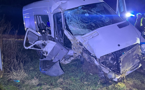 POL-SO: Don't drink and drive - Fahrzeug kollidiert mit Baum - Foto: presseportal.de